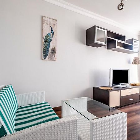 Sleek Flat 50 M To Bull Statue In Kadikoy Daire İstanbul Dış mekan fotoğraf