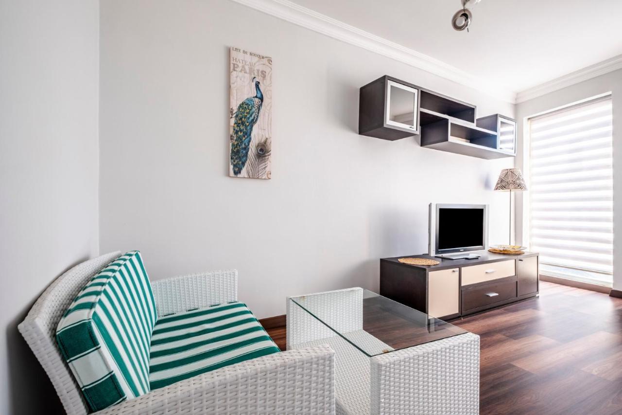Sleek Flat 50 M To Bull Statue In Kadikoy Daire İstanbul Dış mekan fotoğraf